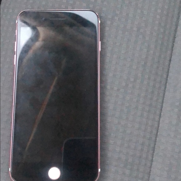 iPhone 7+ - Picture 1 of 3